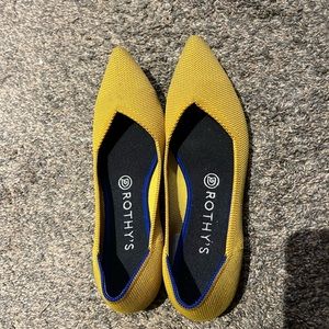 Yellow Rothy’s size 9